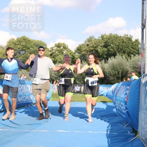 25.08.2024 - Elbe Triathlon Hamburg H.Heesch http://msf.ph/oto/6860501 25.08.2024 16:42:21 Ziel  meine-sportfotos.de