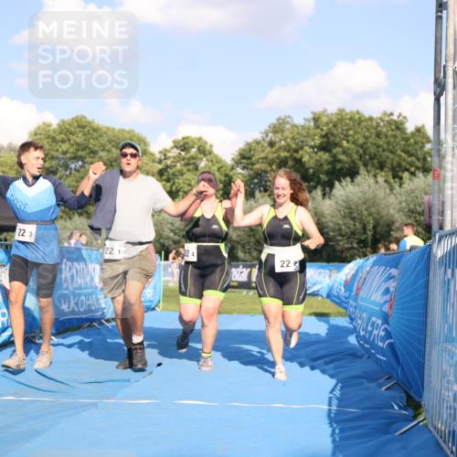 25.08.2024 - Elbe Triathlon Hamburg H.Heesch http://msf.ph/oto/6860504 25.08.2024 16:42:21 Ziel  meine-sportfotos.de