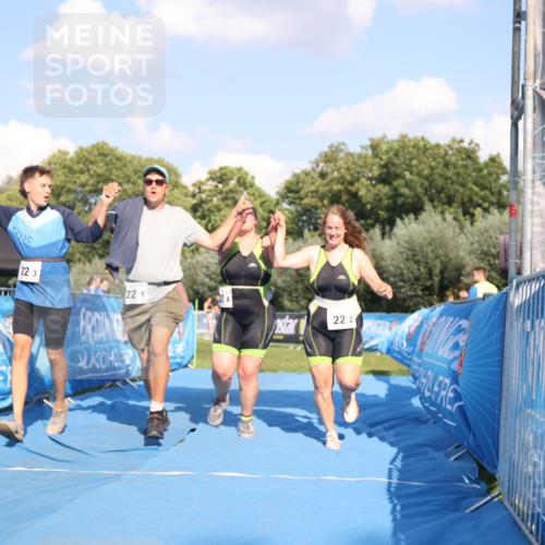 25.08.2024 - Elbe Triathlon Hamburg H.Heesch http://msf.ph/oto/6860507 25.08.2024 16:42:21 Ziel  meine-sportfotos.de