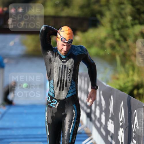 25.08.2024 - Elbe Triathlon Hamburg H.Heesch http://msf.ph/oto/6860511 25.08.2024 09:14:42 Schwimmen 338, 404, 414, 415, 419, 465 meine-sportfotos.de