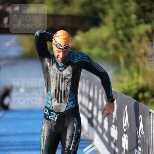 25.08.2024 - Elbe Triathlon Hamburg H.Heesch http://msf.ph/oto/6860519 25.08.2024 09:14:42 Schwimmen 338, 404, 414, 415, 419, 465 meine-sportfotos.de