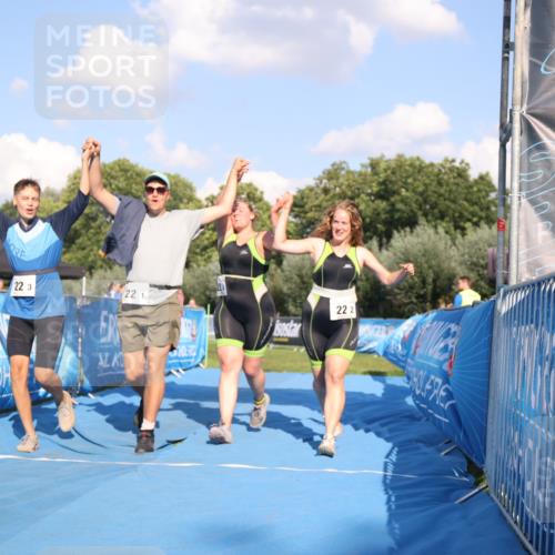 25.08.2024 - Elbe Triathlon Hamburg H.Heesch http://msf.ph/oto/6860524 25.08.2024 16:42:21 Ziel  meine-sportfotos.de