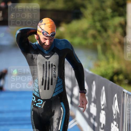 25.08.2024 - Elbe Triathlon Hamburg H.Heesch http://msf.ph/oto/6860554 25.08.2024 09:14:42 Schwimmen 338, 404, 414, 415, 419, 465 meine-sportfotos.de
