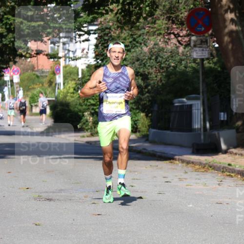 25.08.2024 - 20. Blankeneser Heldenlauf Strokosch-Dieckow http://msf.ph/oto/6860567 25.08.2024 10:10:43 Ziel 6361 meine-sportfotos.de