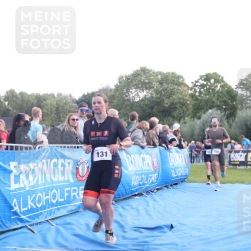 25.08.2024 - Elbe Triathlon Hamburg H.Heesch http://msf.ph/oto/6860580 25.08.2024 11:02:54 Ziel 131, 182, 222 meine-sportfotos.de