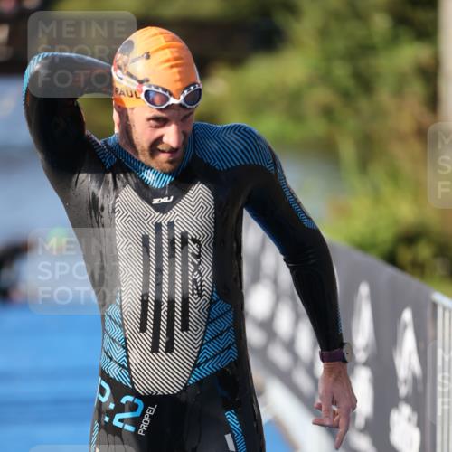 25.08.2024 - Elbe Triathlon Hamburg H.Heesch http://msf.ph/oto/6860582 25.08.2024 09:14:43 Schwimmen 338, 404, 414, 415, 419, 465 meine-sportfotos.de