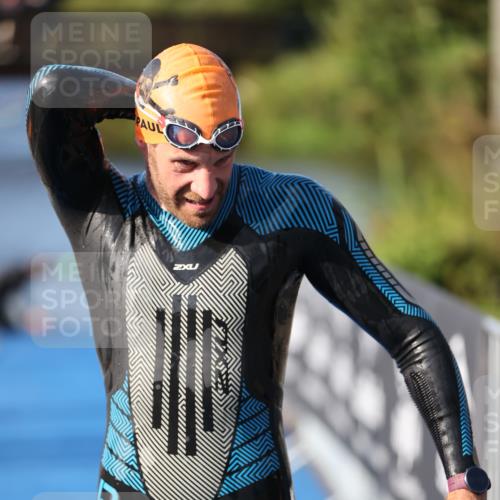 25.08.2024 - Elbe Triathlon Hamburg H.Heesch http://msf.ph/oto/6860604 25.08.2024 09:14:43 Schwimmen 338, 404, 414, 415, 419, 465 meine-sportfotos.de