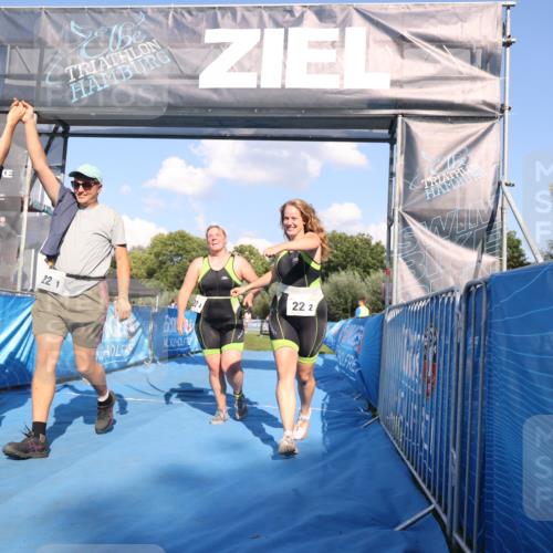 25.08.2024 - Elbe Triathlon Hamburg H.Heesch http://msf.ph/oto/6860605 25.08.2024 16:42:22 Ziel  meine-sportfotos.de