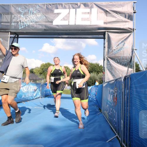 25.08.2024 - Elbe Triathlon Hamburg H.Heesch http://msf.ph/oto/6860619 25.08.2024 16:42:22 Ziel  meine-sportfotos.de