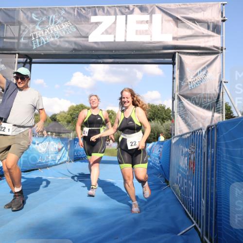 25.08.2024 - Elbe Triathlon Hamburg H.Heesch http://msf.ph/oto/6860622 25.08.2024 16:42:22 Ziel  meine-sportfotos.de