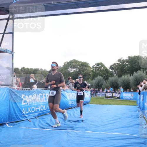 25.08.2024 - Elbe Triathlon Hamburg H.Heesch http://msf.ph/oto/6860634 25.08.2024 11:02:56 Ziel 131, 182, 222 meine-sportfotos.de