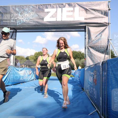 25.08.2024 - Elbe Triathlon Hamburg H.Heesch http://msf.ph/oto/6860637 25.08.2024 16:42:22 Ziel  meine-sportfotos.de