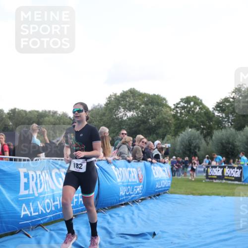25.08.2024 - Elbe Triathlon Hamburg H.Heesch http://msf.ph/oto/6860653 25.08.2024 11:02:57 Ziel 131, 177, 182, 222 meine-sportfotos.de