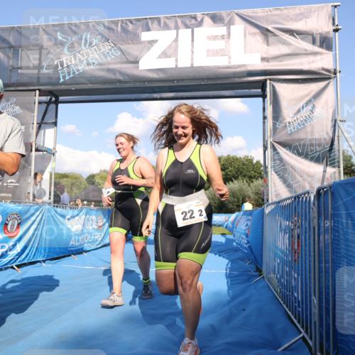 25.08.2024 - Elbe Triathlon Hamburg H.Heesch http://msf.ph/oto/6860656 25.08.2024 16:42:22 Ziel  meine-sportfotos.de