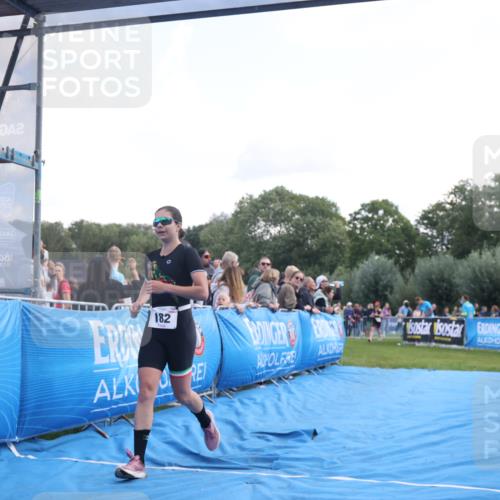 25.08.2024 - Elbe Triathlon Hamburg H.Heesch http://msf.ph/oto/6860661 25.08.2024 11:02:57 Ziel 131, 177, 182, 222 meine-sportfotos.de