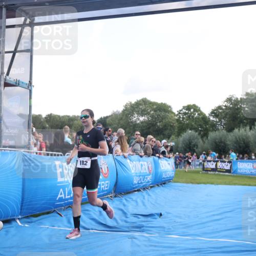 25.08.2024 - Elbe Triathlon Hamburg H.Heesch http://msf.ph/oto/6860665 25.08.2024 11:02:58 Ziel 131, 177, 182, 222 meine-sportfotos.de