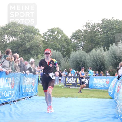 25.08.2024 - Elbe Triathlon Hamburg H.Heesch http://msf.ph/oto/6860686 25.08.2024 11:03:04 Ziel 177, 182, 290 meine-sportfotos.de