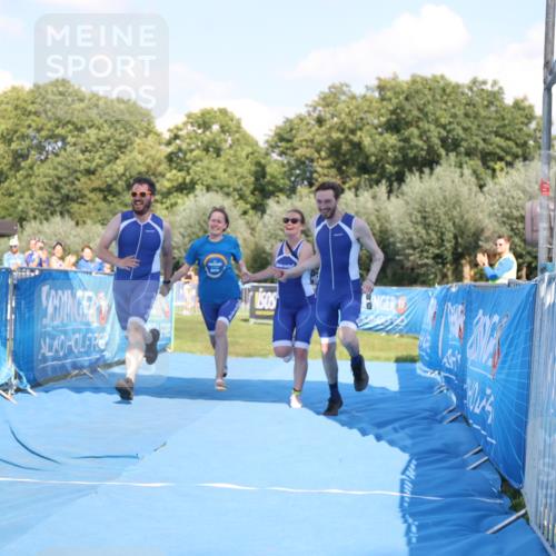 25.08.2024 - Elbe Triathlon Hamburg H.Heesch http://msf.ph/oto/6860722 25.08.2024 16:43:07 Ziel  meine-sportfotos.de