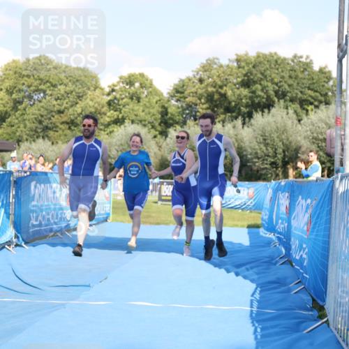25.08.2024 - Elbe Triathlon Hamburg H.Heesch http://msf.ph/oto/6860727 25.08.2024 16:43:07 Ziel  meine-sportfotos.de