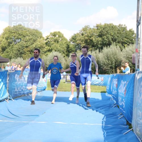 25.08.2024 - Elbe Triathlon Hamburg H.Heesch http://msf.ph/oto/6860732 25.08.2024 16:43:07 Ziel  meine-sportfotos.de