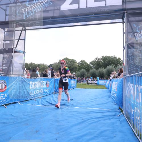 25.08.2024 - Elbe Triathlon Hamburg H.Heesch http://msf.ph/oto/6860747 25.08.2024 11:03:05 Ziel 177, 283, 290 meine-sportfotos.de