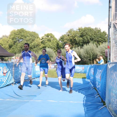 25.08.2024 - Elbe Triathlon Hamburg H.Heesch http://msf.ph/oto/6860748 25.08.2024 16:43:07 Ziel  meine-sportfotos.de