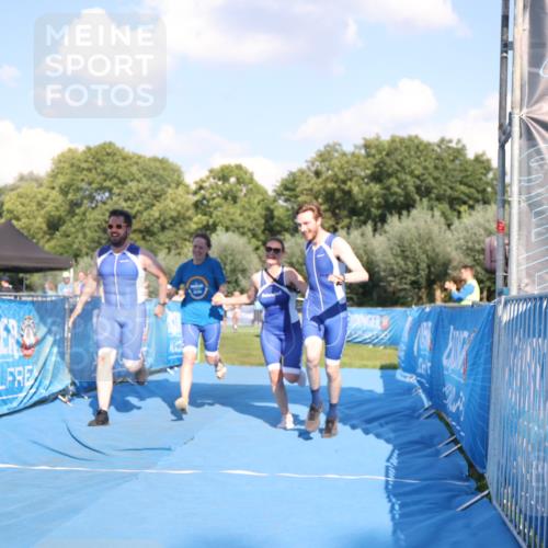 25.08.2024 - Elbe Triathlon Hamburg H.Heesch http://msf.ph/oto/6860753 25.08.2024 16:43:07 Ziel  meine-sportfotos.de