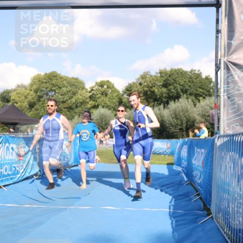 25.08.2024 - Elbe Triathlon Hamburg H.Heesch http://msf.ph/oto/6860761 25.08.2024 16:43:07 Ziel  meine-sportfotos.de