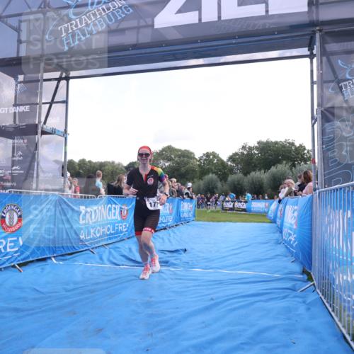 25.08.2024 - Elbe Triathlon Hamburg H.Heesch http://msf.ph/oto/6860765 25.08.2024 11:03:05 Ziel 177, 283, 290 meine-sportfotos.de