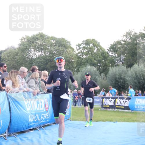 25.08.2024 - Elbe Triathlon Hamburg H.Heesch http://msf.ph/oto/6860780 25.08.2024 11:03:11 Ziel 177, 283, 290 meine-sportfotos.de