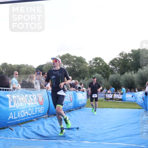 25.08.2024 - Elbe Triathlon Hamburg H.Heesch http://msf.ph/oto/6860814 25.08.2024 11:03:11 Ziel 177, 283, 290 meine-sportfotos.de