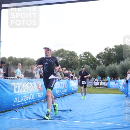 25.08.2024 - Elbe Triathlon Hamburg H.Heesch http://msf.ph/oto/6860822 25.08.2024 11:03:12 Ziel 177, 283, 290 meine-sportfotos.de