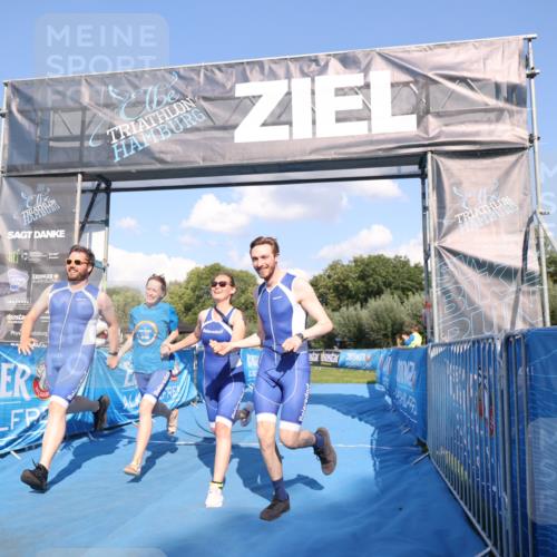25.08.2024 - Elbe Triathlon Hamburg H.Heesch http://msf.ph/oto/6860825 25.08.2024 16:43:08 Ziel  meine-sportfotos.de