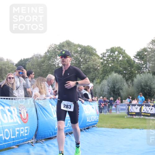 25.08.2024 - Elbe Triathlon Hamburg H.Heesch http://msf.ph/oto/6860844 25.08.2024 11:03:13 Ziel 233, 283, 290 meine-sportfotos.de