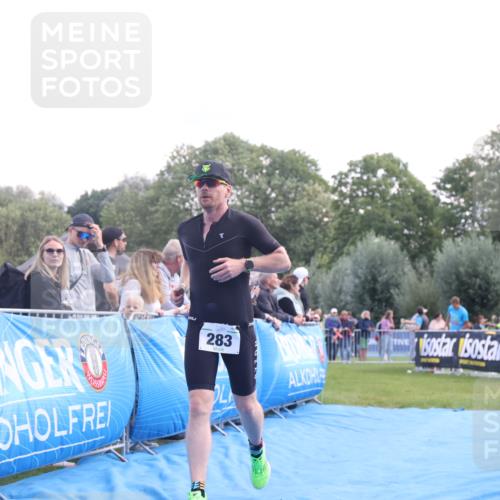 25.08.2024 - Elbe Triathlon Hamburg H.Heesch http://msf.ph/oto/6860849 25.08.2024 11:03:13 Ziel 233, 283, 290 meine-sportfotos.de