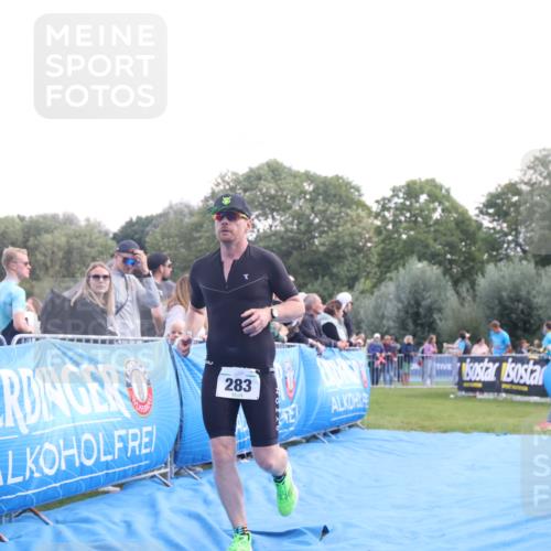 25.08.2024 - Elbe Triathlon Hamburg H.Heesch http://msf.ph/oto/6860858 25.08.2024 11:03:13 Ziel 233, 283, 290 meine-sportfotos.de
