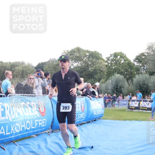 25.08.2024 - Elbe Triathlon Hamburg H.Heesch http://msf.ph/oto/6860861 25.08.2024 11:03:13 Ziel 233, 283, 290 meine-sportfotos.de