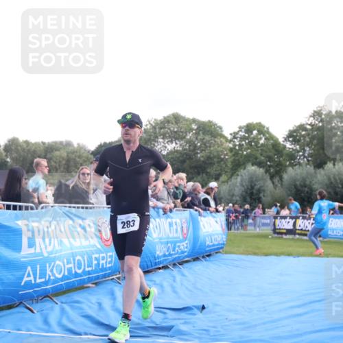 25.08.2024 - Elbe Triathlon Hamburg H.Heesch http://msf.ph/oto/6860875 25.08.2024 11:03:13 Ziel 233, 283, 290 meine-sportfotos.de