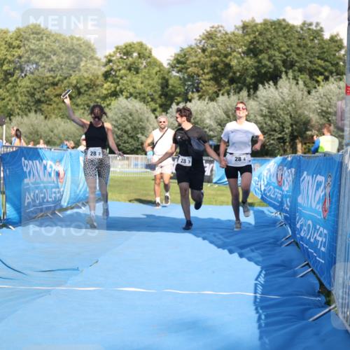 25.08.2024 - Elbe Triathlon Hamburg H.Heesch http://msf.ph/oto/6860886 25.08.2024 16:46:45 Ziel  meine-sportfotos.de