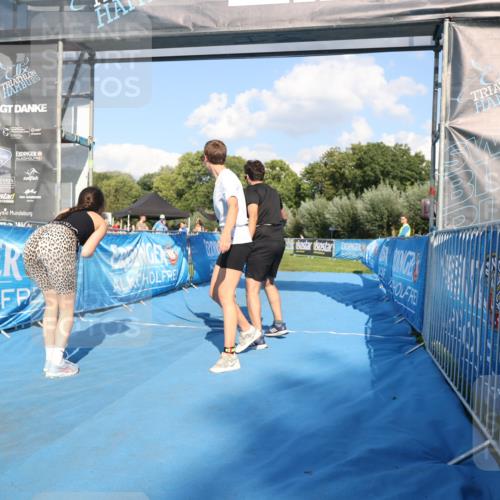 25.08.2024 - Elbe Triathlon Hamburg H.Heesch http://msf.ph/oto/6860966 25.08.2024 16:46:48 Ziel  meine-sportfotos.de