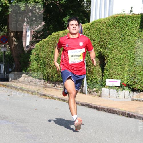 25.08.2024 - 20. Blankeneser Heldenlauf Strokosch-Dieckow http://msf.ph/oto/6860996 25.08.2024 10:14:18 Ziel 6285, 6389, 6439 meine-sportfotos.de