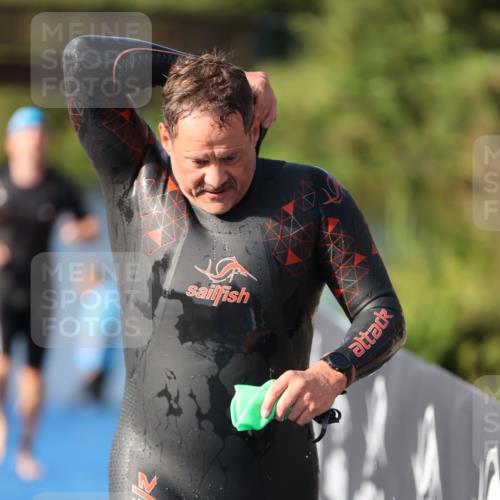 25.08.2024 - Elbe Triathlon Hamburg H.Heesch http://msf.ph/oto/6861004 25.08.2024 09:15:57 Schwimmen 363, 372, 409, 426 meine-sportfotos.de