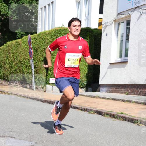 25.08.2024 - 20. Blankeneser Heldenlauf Strokosch-Dieckow http://msf.ph/oto/6861008 25.08.2024 10:14:18 Ziel 6285, 6389, 6439 meine-sportfotos.de