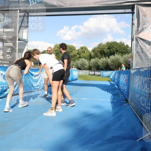 25.08.2024 - Elbe Triathlon Hamburg H.Heesch http://msf.ph/oto/6861009 25.08.2024 16:46:49 Ziel  meine-sportfotos.de