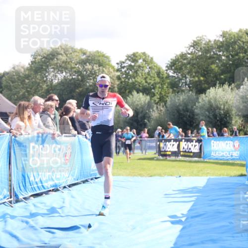 25.08.2024 - Elbe Triathlon Hamburg H.Heesch http://msf.ph/oto/6861021 25.08.2024 11:03:35 Ziel 136, 615 meine-sportfotos.de