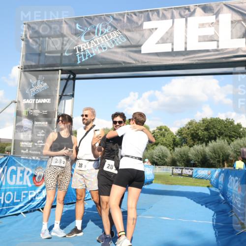 25.08.2024 - Elbe Triathlon Hamburg H.Heesch http://msf.ph/oto/6861037 25.08.2024 16:46:53 Ziel  meine-sportfotos.de