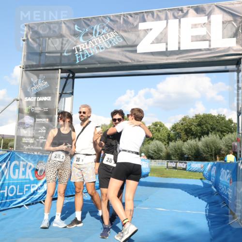 25.08.2024 - Elbe Triathlon Hamburg H.Heesch http://msf.ph/oto/6861048 25.08.2024 16:46:54 Ziel  meine-sportfotos.de