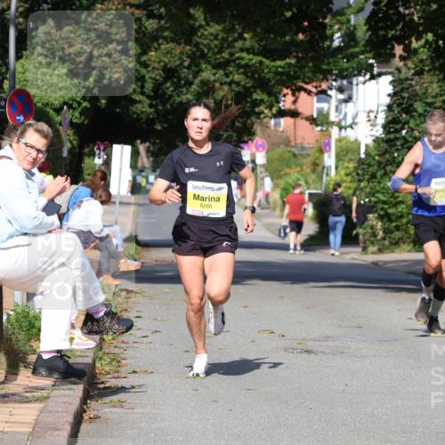 25.08.2024 - 20. Blankeneser Heldenlauf Strokosch-Dieckow http://msf.ph/oto/6861050 25.08.2024 10:14:24 Ziel 6285, 6439 meine-sportfotos.de