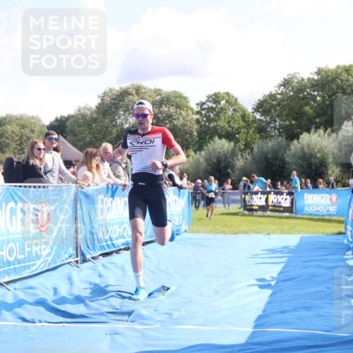 25.08.2024 - Elbe Triathlon Hamburg H.Heesch http://msf.ph/oto/6861051 25.08.2024 11:03:35 Ziel 136, 615 meine-sportfotos.de