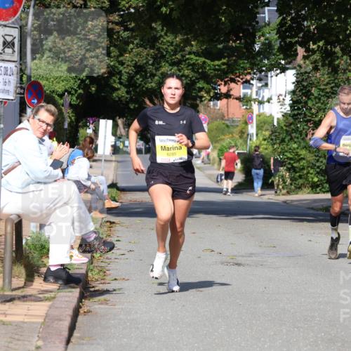 25.08.2024 - 20. Blankeneser Heldenlauf Strokosch-Dieckow http://msf.ph/oto/6861056 25.08.2024 10:14:25 Ziel 6285, 6439 meine-sportfotos.de